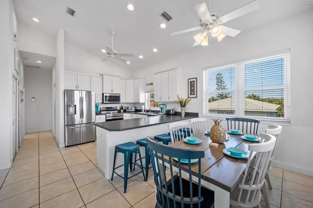 Beach Arcade - Palm Coast, Florida 4 Bedroom Home