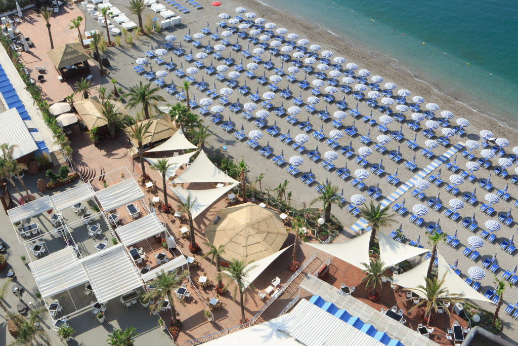 Lloyds Baia Hotel