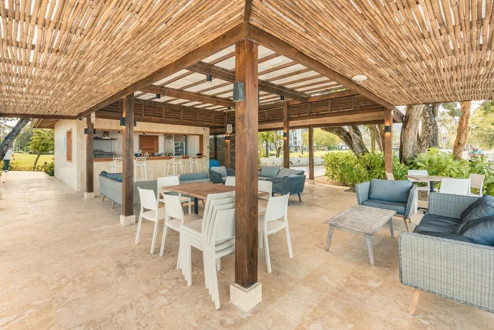 Breakfast Included 1BR apt Green One Playa Dorada CB4