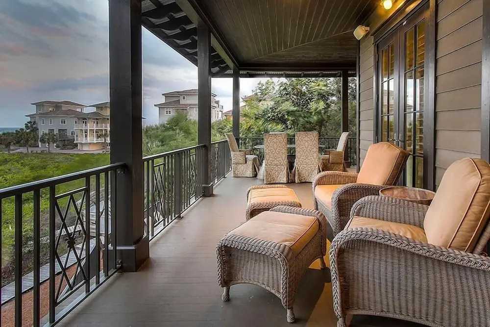 Dream Weaver 5 Bedroom Holiday Home by Five Star Properties