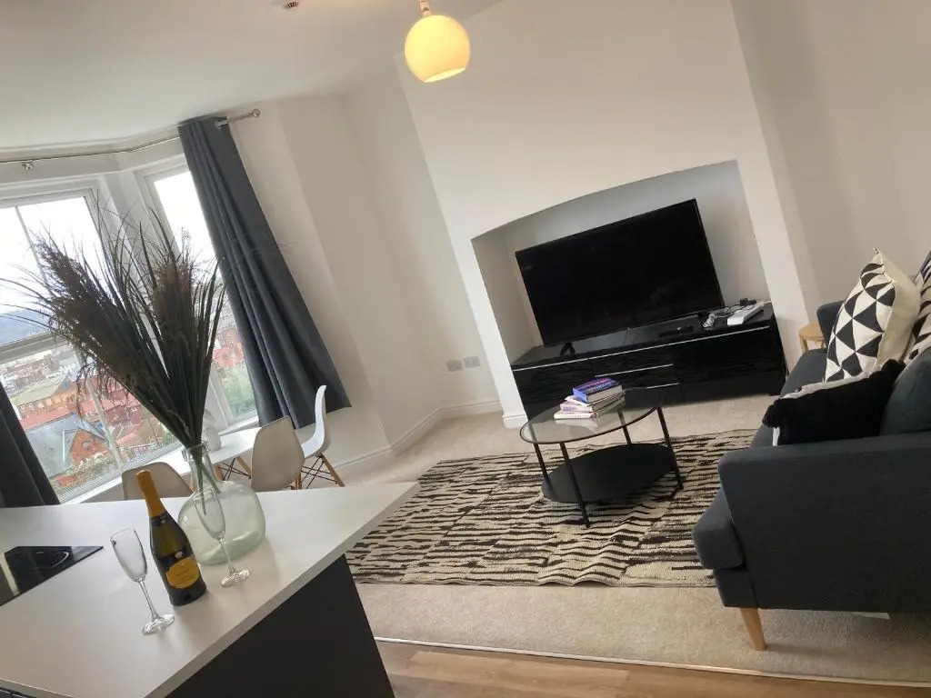 Seascape Scarborough Holiday Home Apartment with optional Hottub Hire