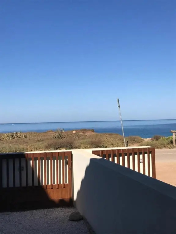 Sunshine Luxury Seafront House - sarena scoada