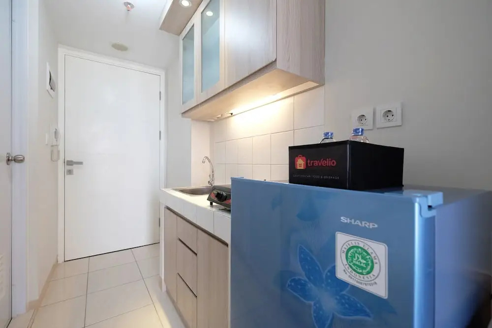 Comfortable Studio at Springlake Summarecon Apartment near Mall By Travelio
