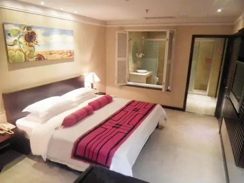 Nine Degrees Hotel