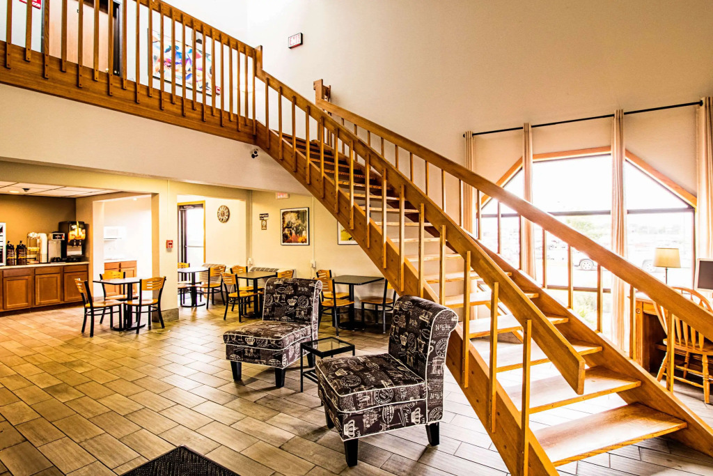 Econo Lodge Watertown