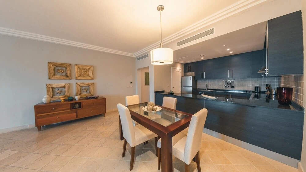 Spacious One-bedroom at Fishing Lodge w Balcony D59