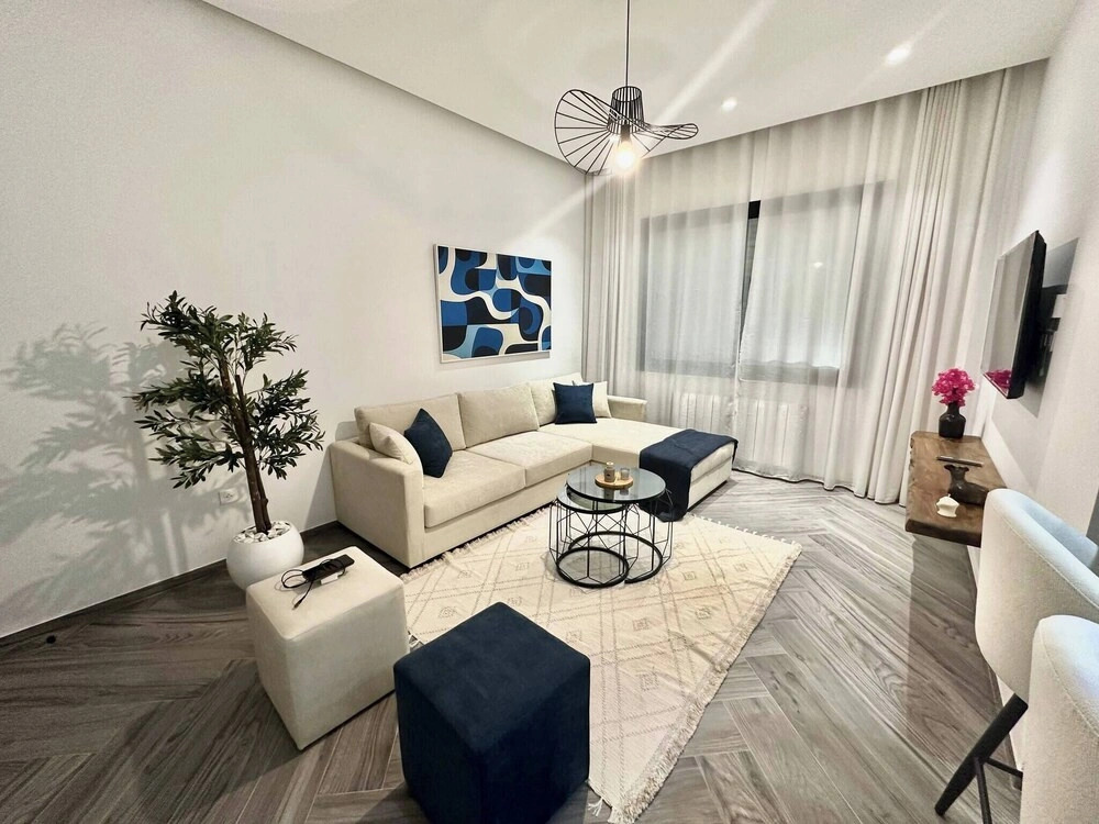 Topaz - Bright Apartment Lake 2