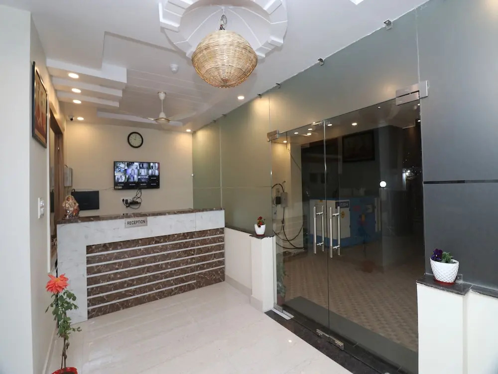 Oyo 23609 Hotel a S Residency