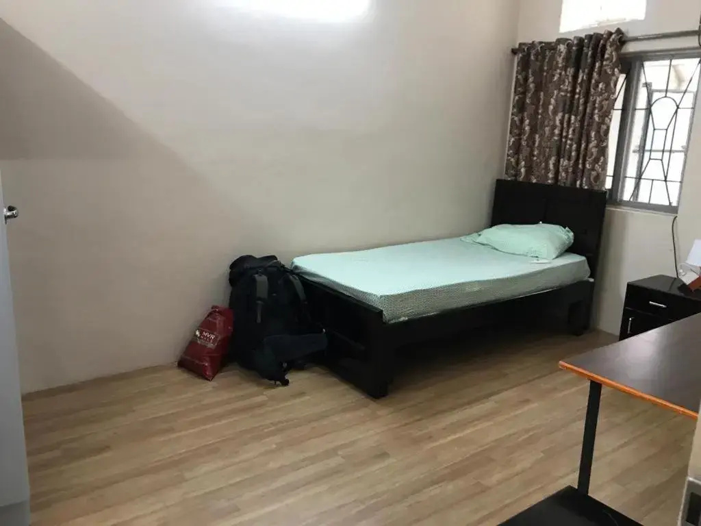Visitors Lounge by MMG - 2&3BHK Furnished - Rd 12 Banjara Hills