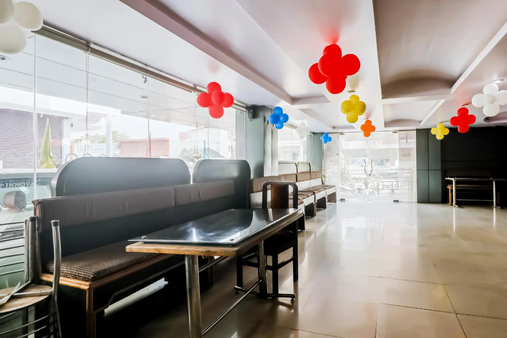 OYO 78543 Collection O Hotel Dps Inn
