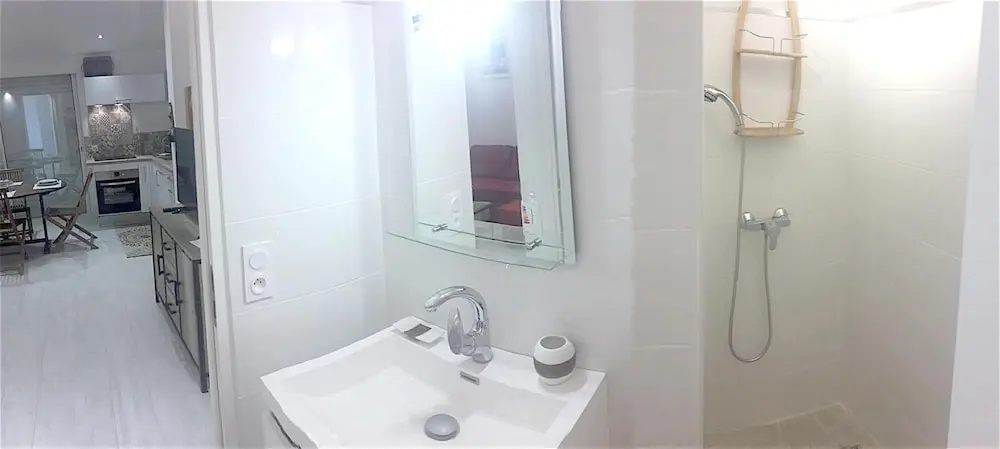 House With 2 Bedrooms in Narbonne, With Enclosed Garden - 250 m From t