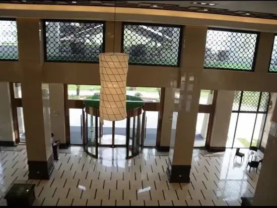 Lakeview Peninsula Holiday Hotel