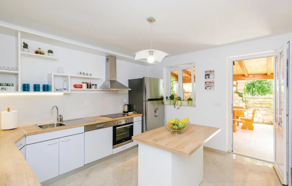 Stunning Home in Orasac With Wifi and 3 Bedrooms