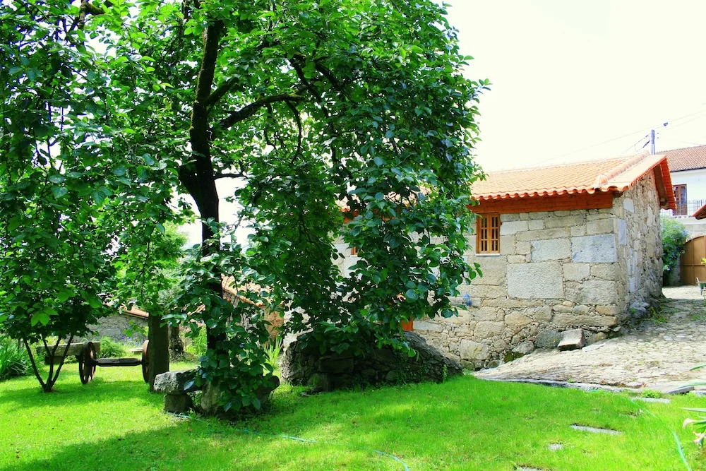 Rural style house located at the center of Caldelas village