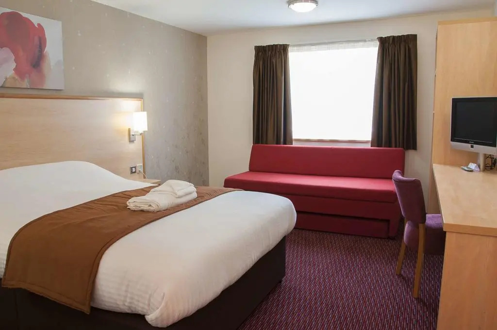 Meadow Farm Redditch by Marstons Inns