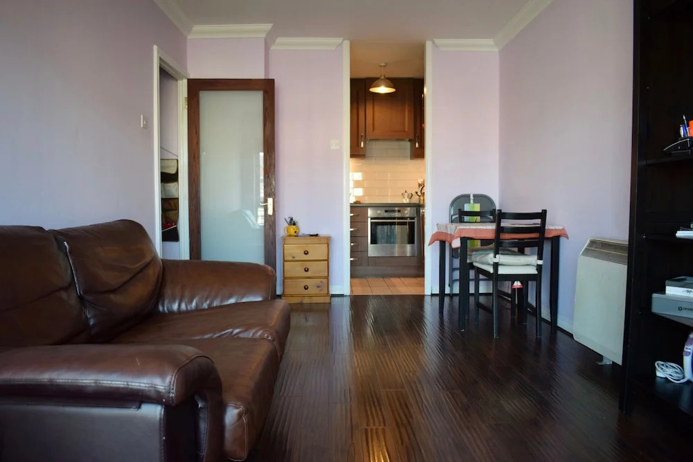 1 Bedroom Apartment Close To City Centre