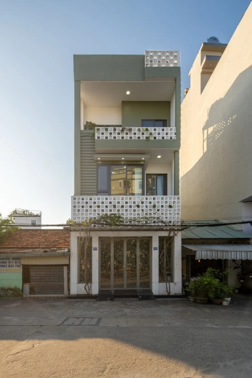 T P Deluxe House