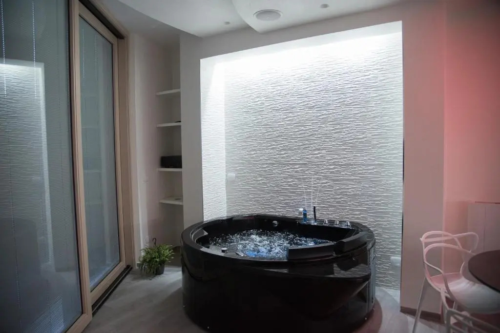 Pandora Luxury Suite