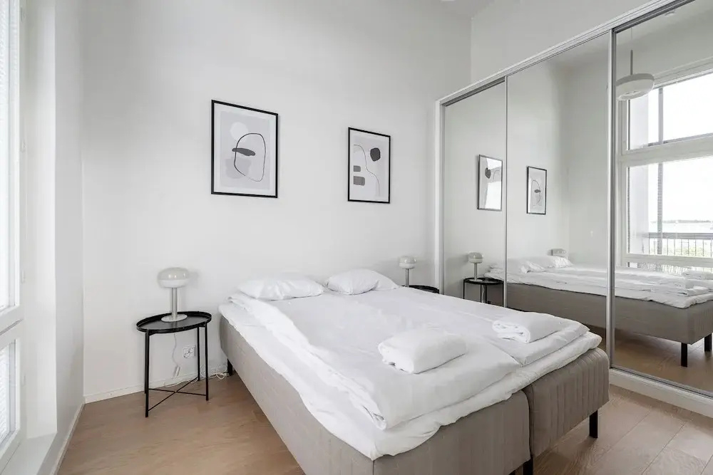 3BR Modern Loft Penthouse with Sauna & Parking