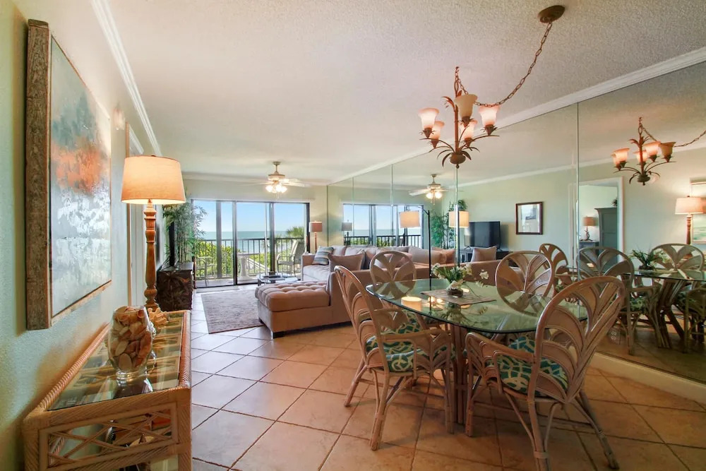 Land's End 304 Building 10 Beachfront Condo With Updates!