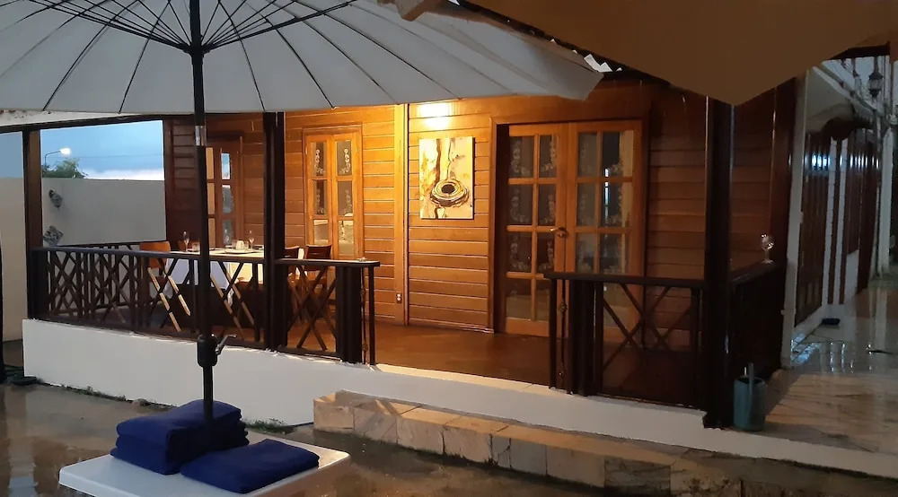 Island House Curacao