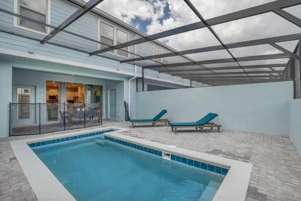 Amazingly Decorated 5 Bedroom2413) Townhouse by Redawning