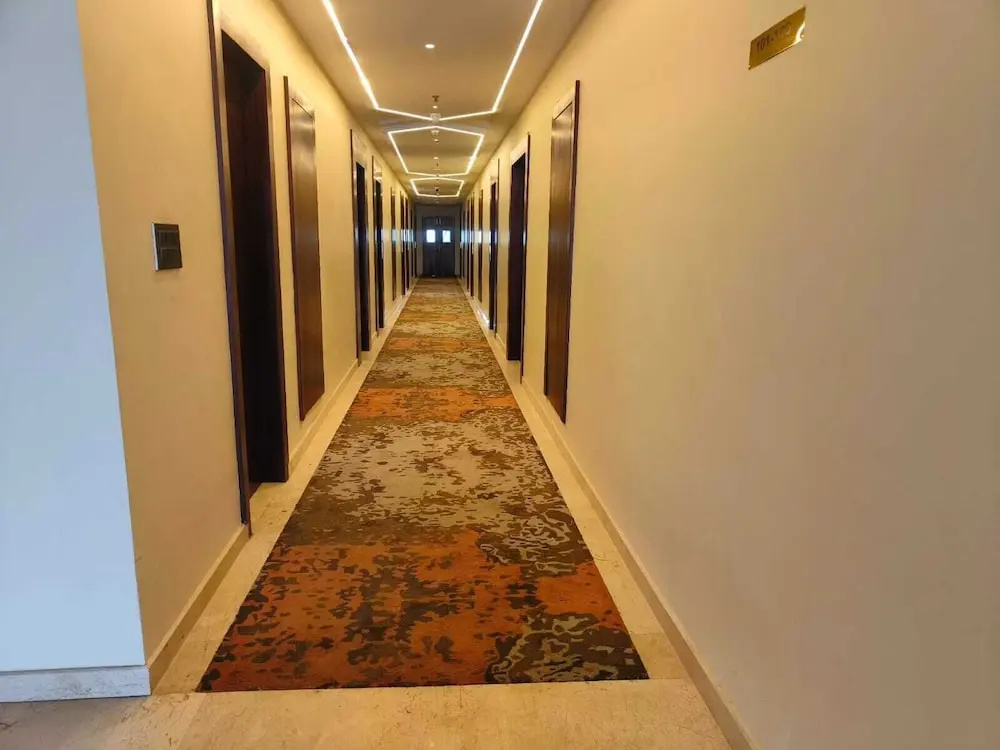 Four Leaf Hotel - AKOSHA