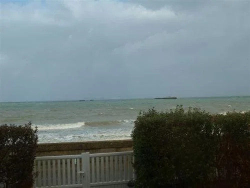 Gîtes en Normandie en FRONT DE MER à Asnelles , 3km dArromanches, 10km de Bayeux
