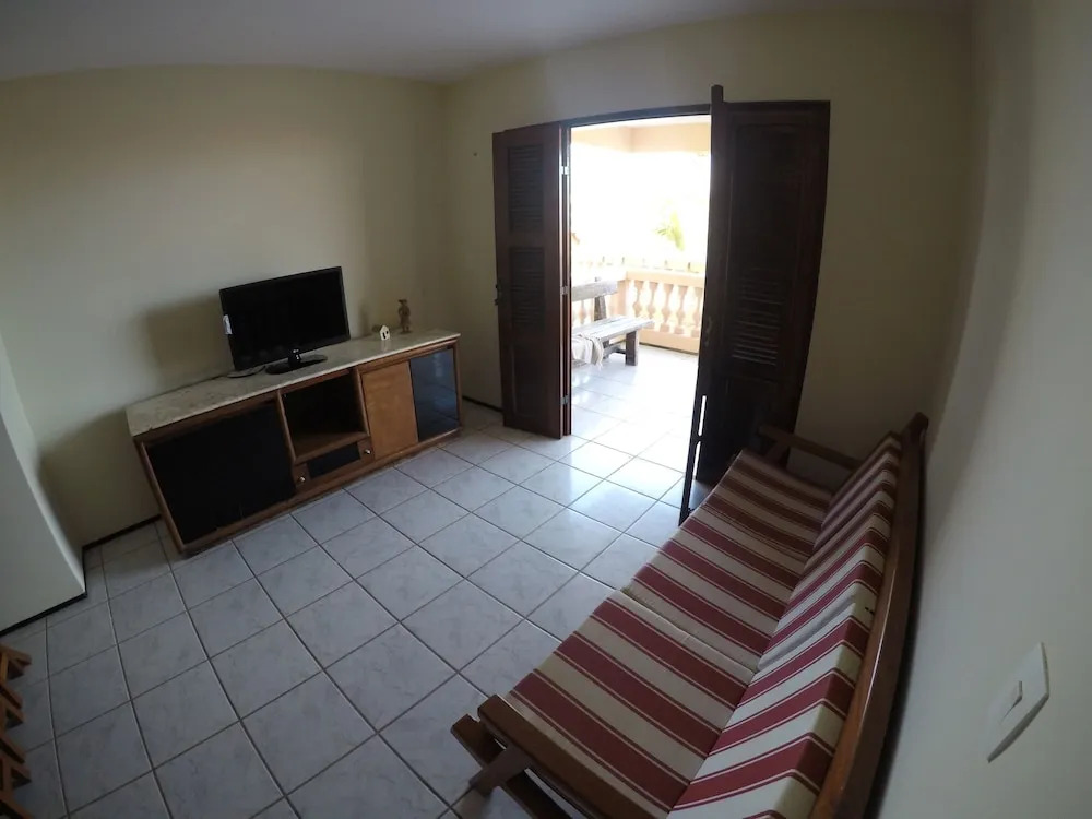 Apto 4 suites com ar para 15 pessoas