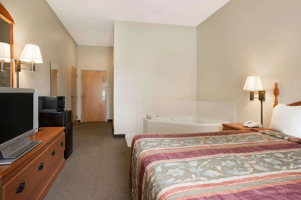 Sleep Inn & Suites Tuscaloosa East