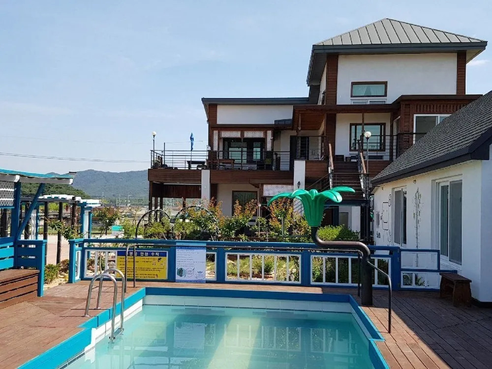 Gyeongju Cielbleu Pension