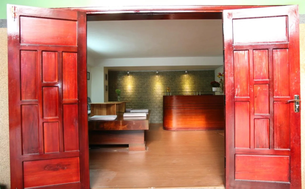4 Seasons Hostel