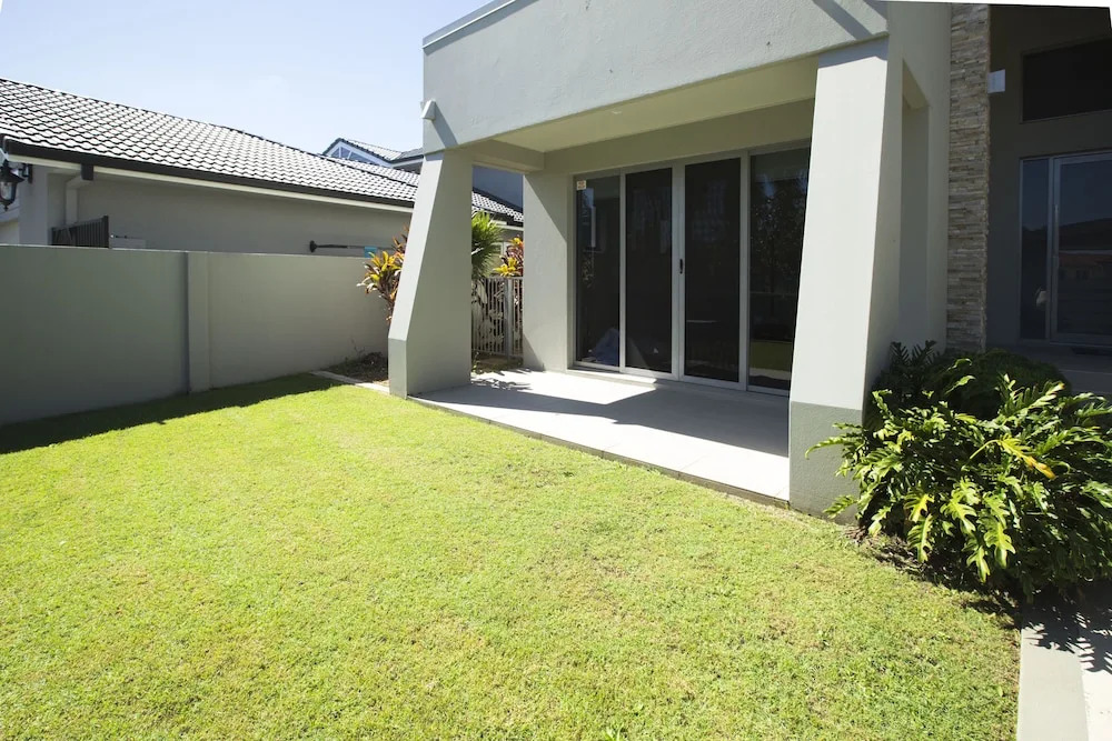 Gold Coast Luxury Waterfront House