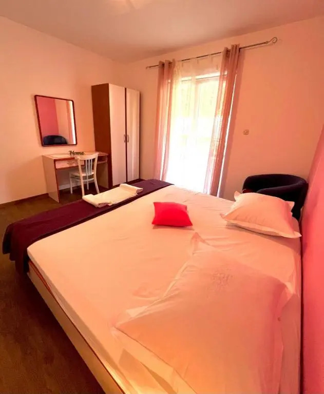 Apartment Bogomir - 80m from beach