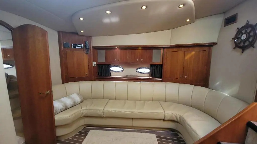 Yachta Yachta Yachta on the wata island and cruise rental