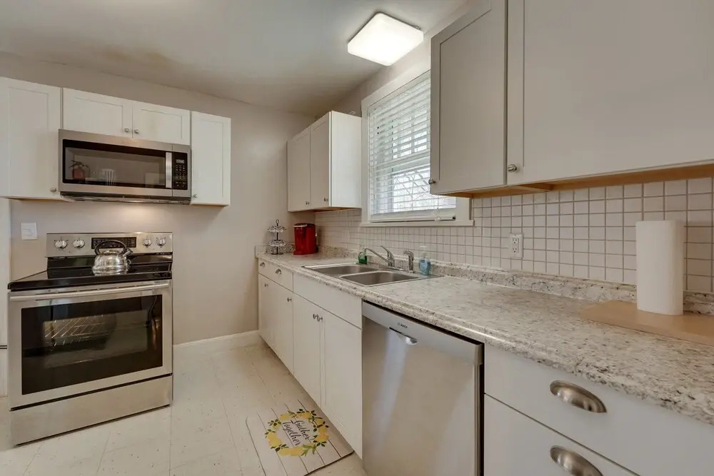 Dog-friendly Springfield Home < 1 Mi to Msu!