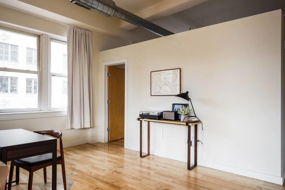 Spacious DT Lofts with Full Kitchen by Zencity