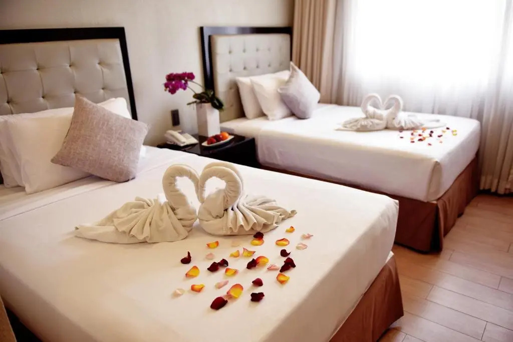 Aura One Hotel