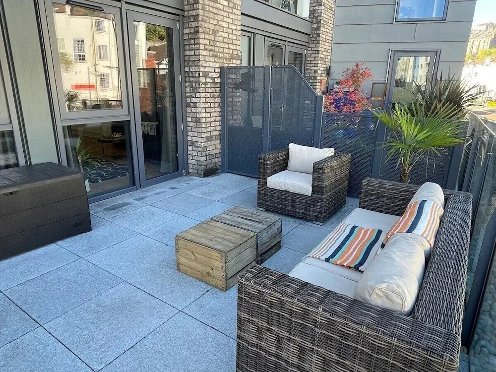 Harbourside Hideaway - Superb Flat With Terrace