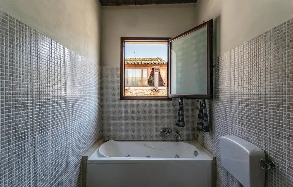 Lovely Home In Ragusa With Outdoor Swimming Pool