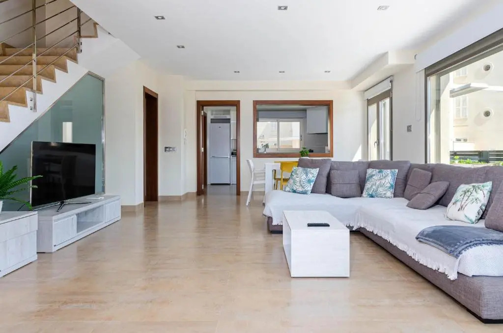 YourHouse Antonia, sea view house with terrace