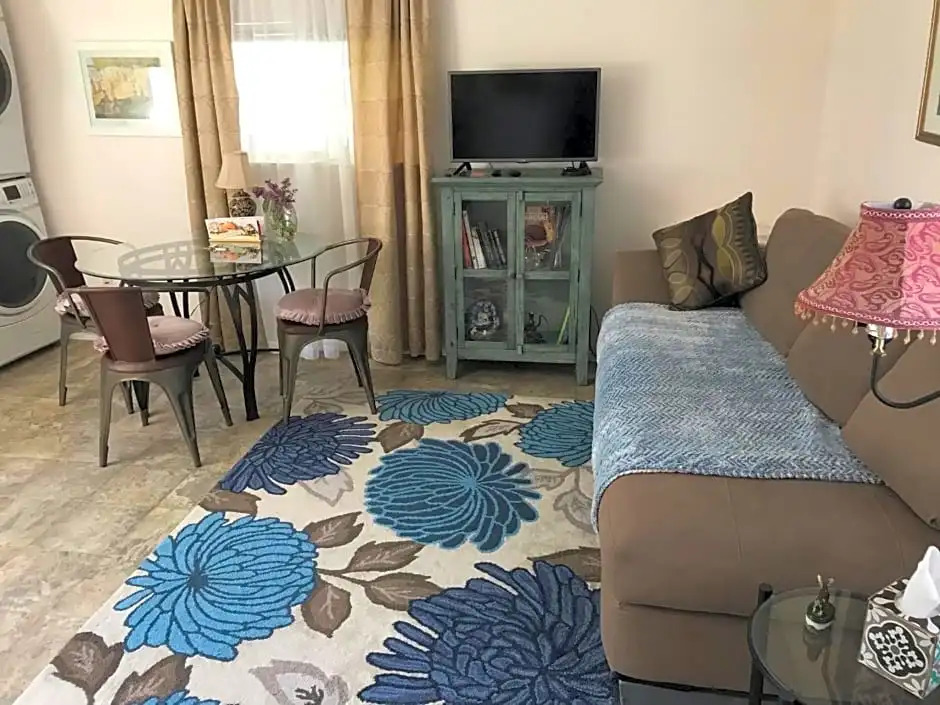 All Seasons Inn