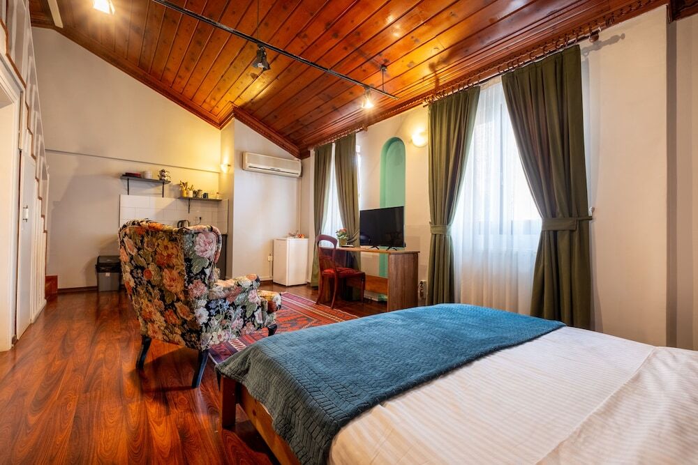 Nevalist Hotel