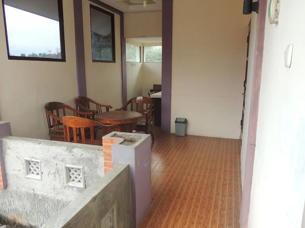 Yonanda Hotel