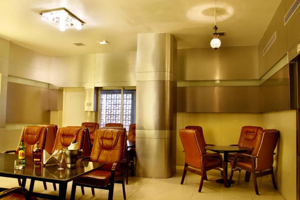Hotel DSF Grand Plaza