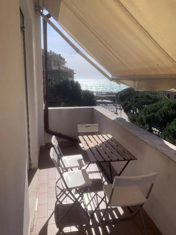 Casa Bianca 5 - confortevole in centro a Moneglia