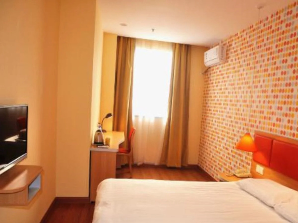 Home Inns Shanghai Fengxian Nanqiao