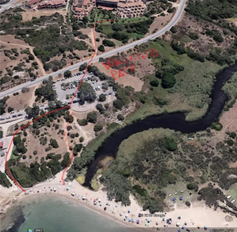 Il Bouganville a 150m dalla spiaggia con vista sulla splendida baia di Porto Raphael