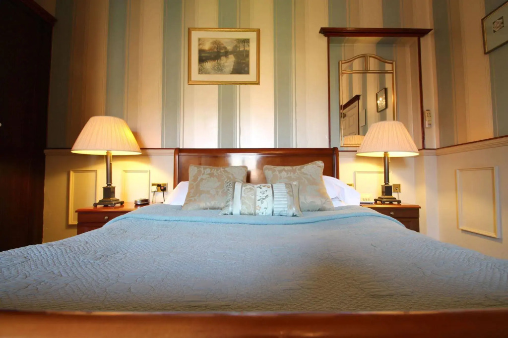 Alexandra Court Hotel