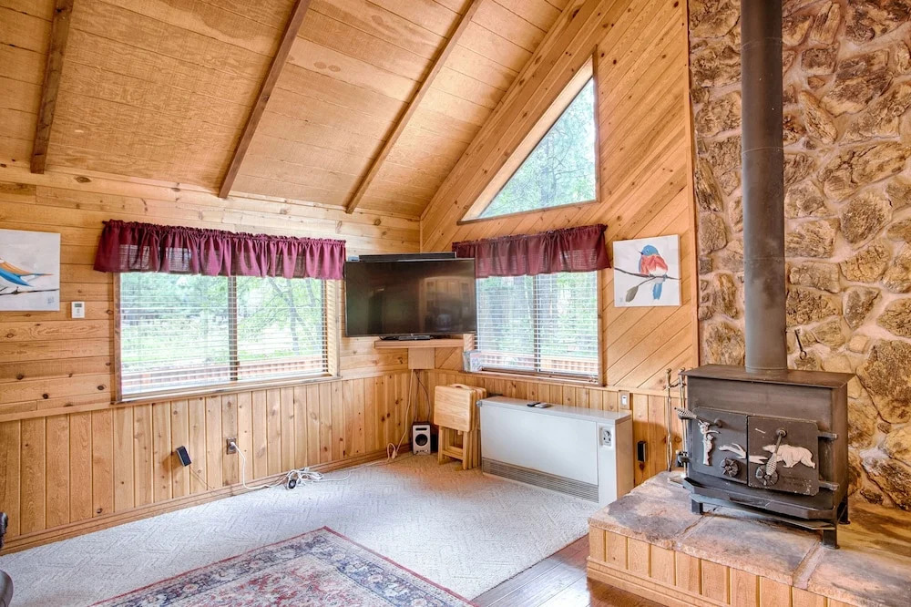 Pinetop Forty Niner 2 Bedroom Cabin